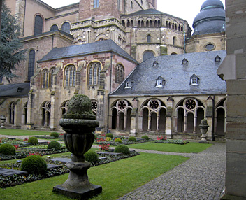 Ausoniusweg, Basilica Trier